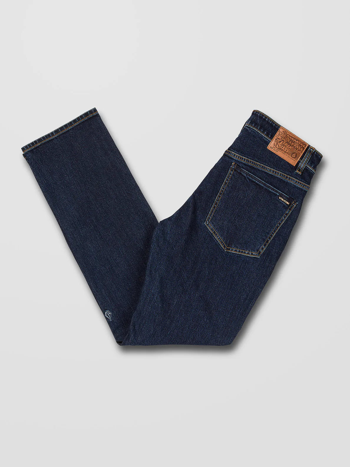 be-the-first-to-own-the-newest-volcom-solver-denim-dirty-med-blue-discount_4.webp